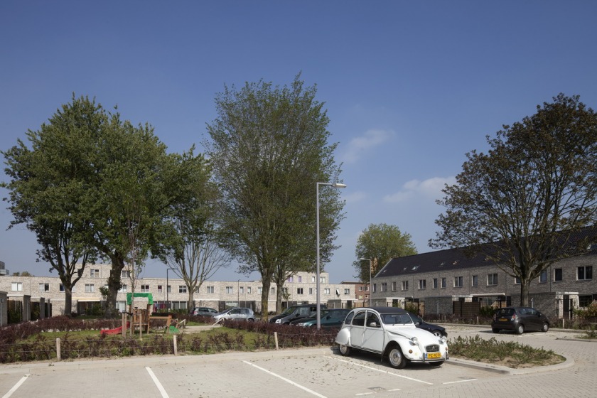 Rotterdam Hoogvliet parkeerhof