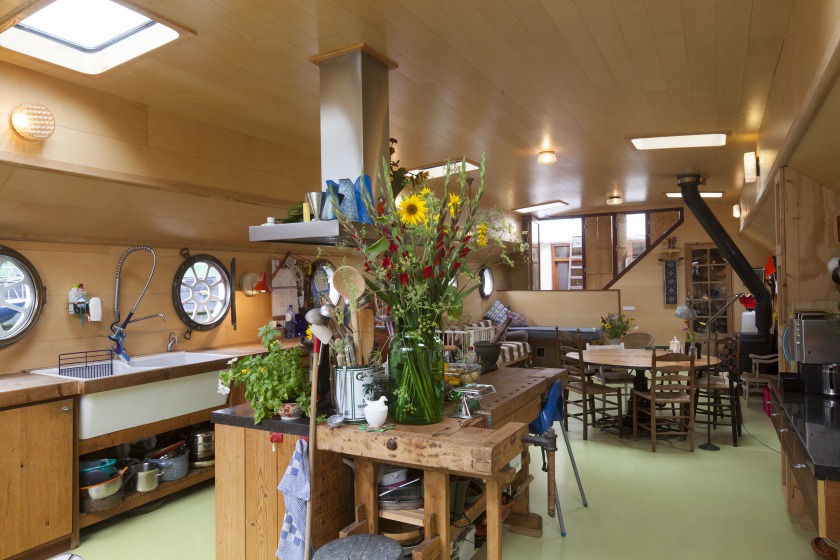 La Gondola house boat Refurbishment kitchen