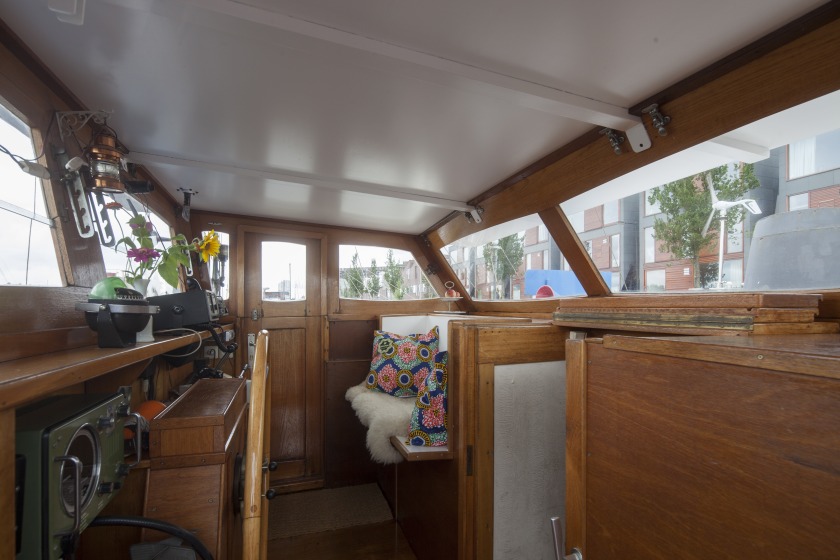 La Gondola house boat Refurbishment steering hut