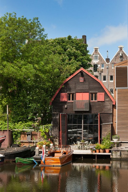 Amsterdam HOYT shipyard wood