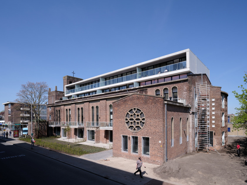 kerk Overschie transformatie